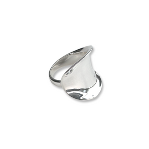 Ring: CHLOE Concave Smooth Silver Ring